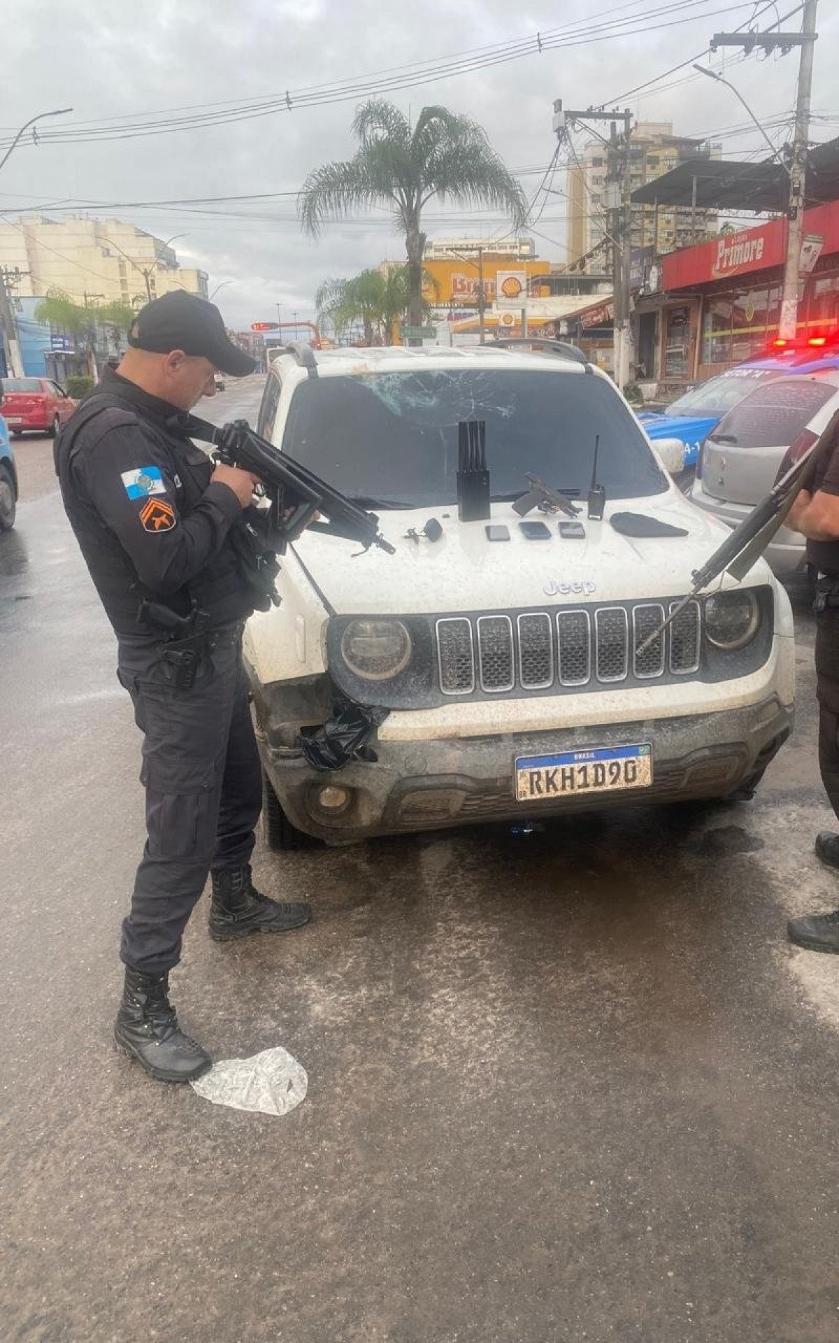 Polícia prende suspeitos de roubo na BR-101 em Itaboraí