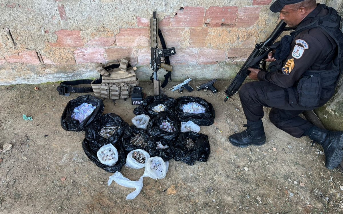Policia prende suspeitos e apreendem adolescente na Baixada