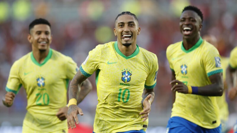 Raphinha se destaca nas Eliminatórias pela Seleção Brasileira