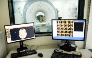 Saquarema inaugura ressonância magnética no hospital municipal