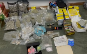 Traficantes usam 'delivery das drogas' e acabam presos
