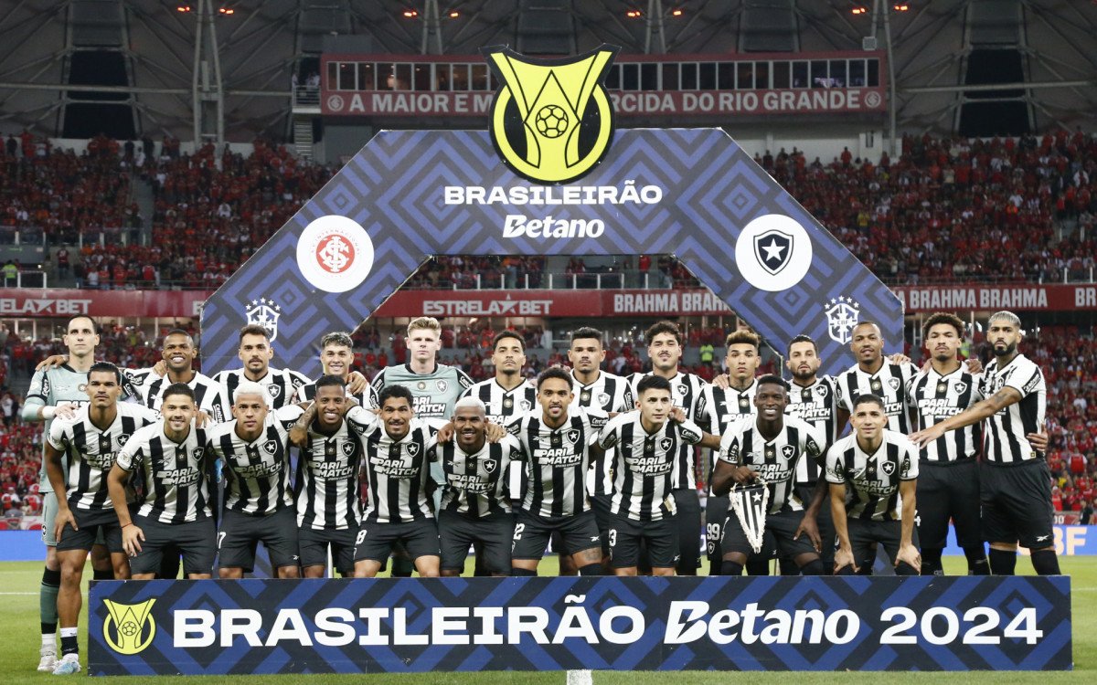 Botafogo celebra título do Brasileirão no Nilton Santos após vitória em cima do São Paulo