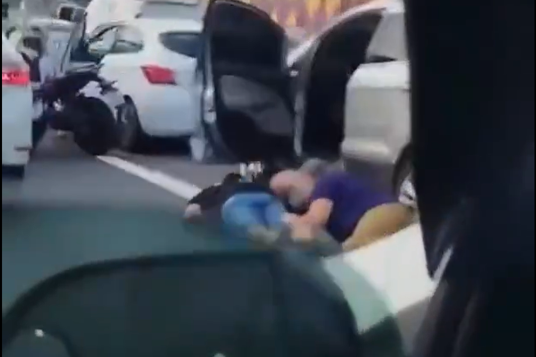 Linha Amarela, Linha Vermelha e Avenida Brasil registram interdições após confronto entre policiais e suspeitos no Complexo da Maré.