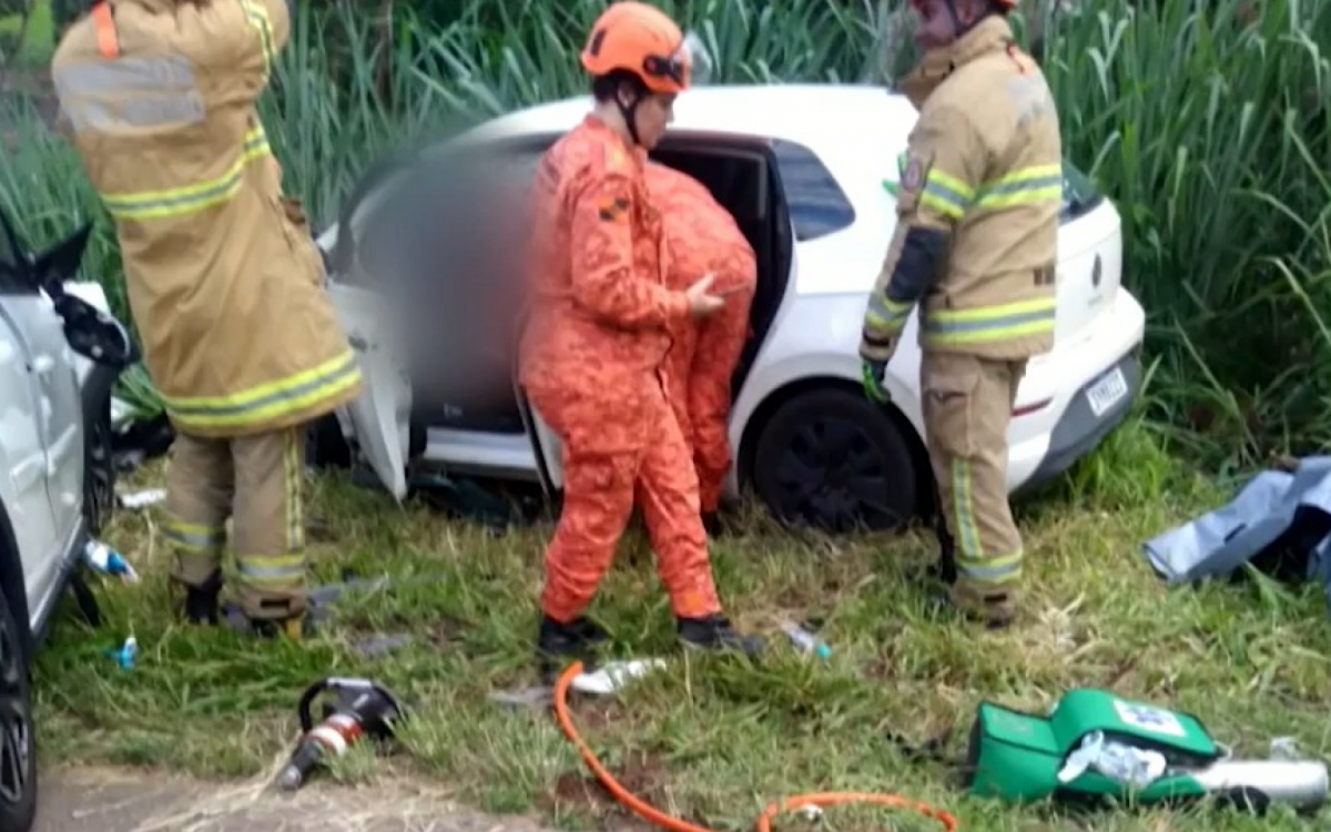 Colisão na BR-356 em Itaperuna deixa 4 mortos e feridos