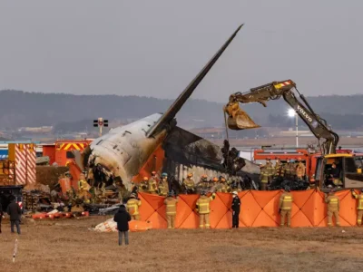 Coreia do Sul ordena inspeção em todos os Boeing 737-800 após tragédia aérea