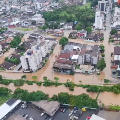 Defesa Civil alerta para chuvas intensas em Santa Catarina
