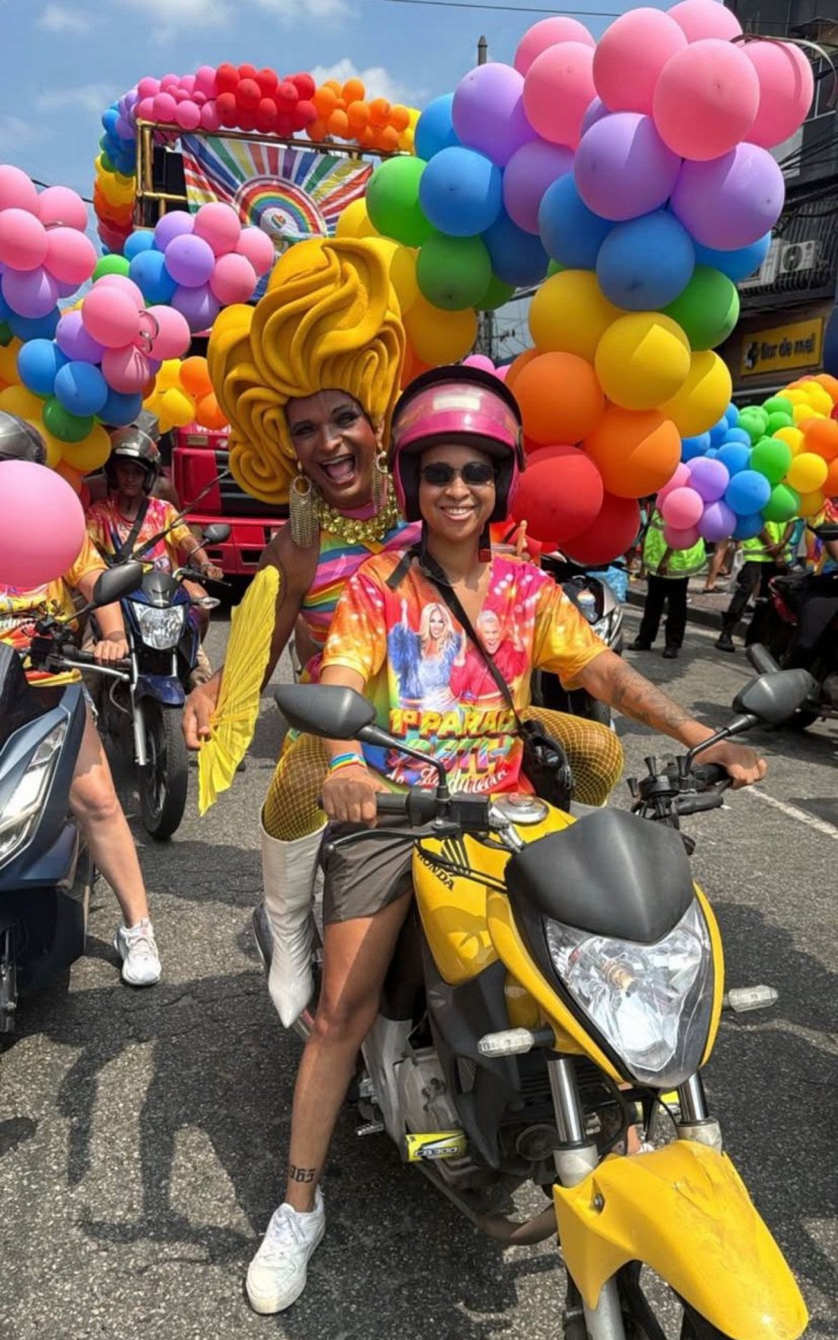 Diversidade é celebrada na 21ª Parada LGBTI+ de Madureira