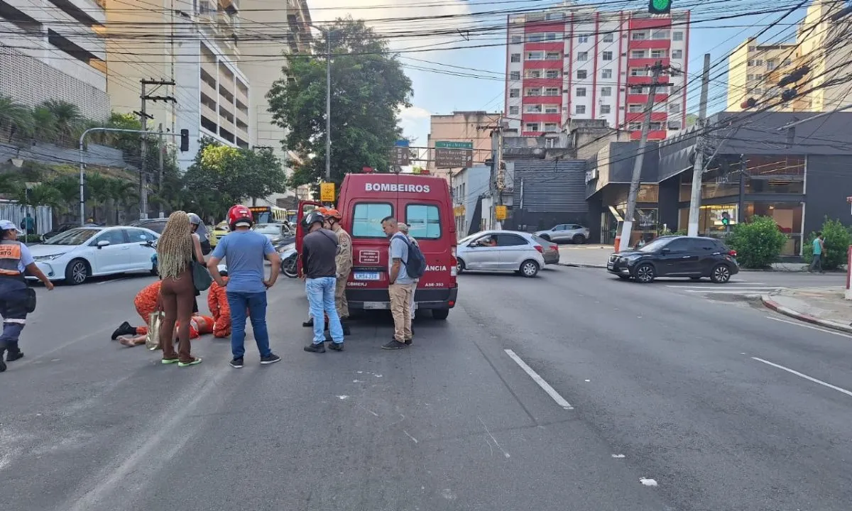 Acidente de moto deixa ferido no Centro de Niterói