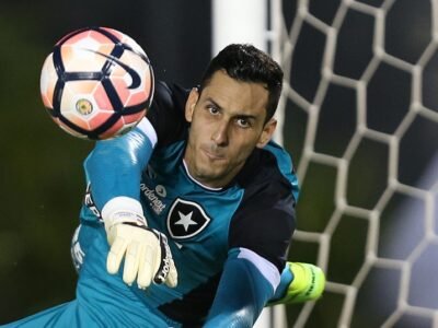 Goleiro titular da seleção do Paraguai, Gatito Fernández encerra ciclo no Botafogo e volta ao Cerro Porteño, clube que o revelou para o futebol | Vitor Silva/BFR