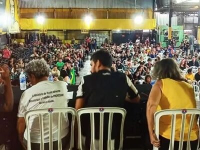 Greve dos professores da Rede Municipal do Rio continua após aprovação de Projeto de Lei