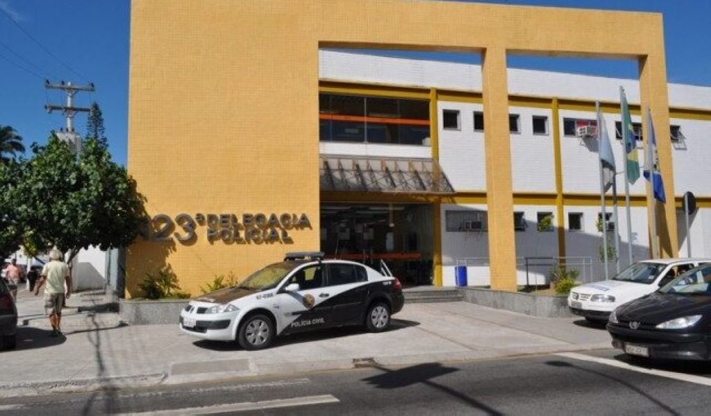 Homem é preso por estuprar enteada de 12 anos