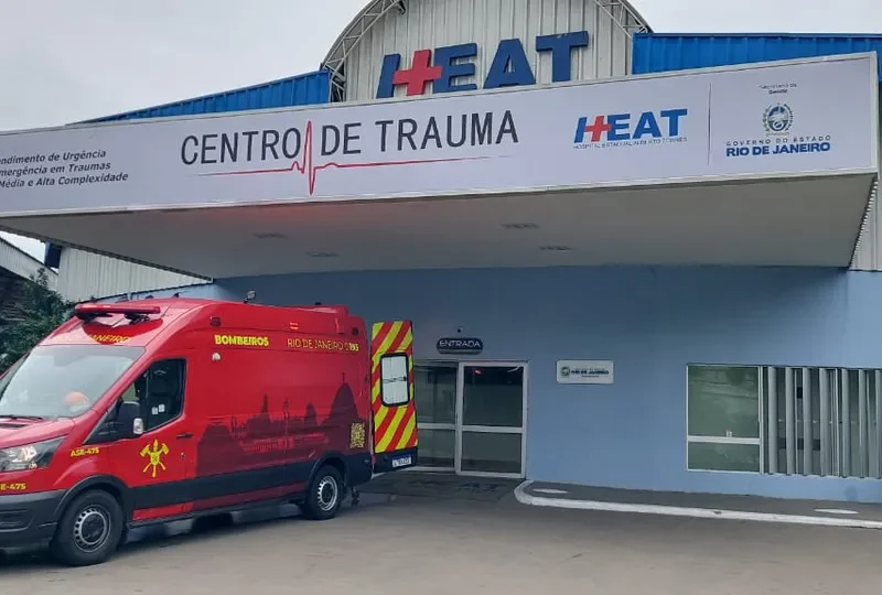 Fachada do Hospital Estadual Alberto Torres, onde vítimas foram internadas após noite violenta