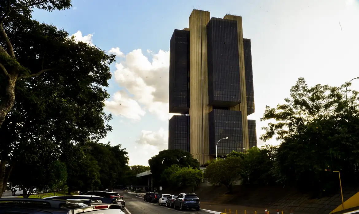 Mercado financeiro projeta crescimento de 3,39% para o PIB em 2024