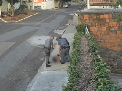 Policial agride dona de casa durante abordagem em São Paulo - Vídeo