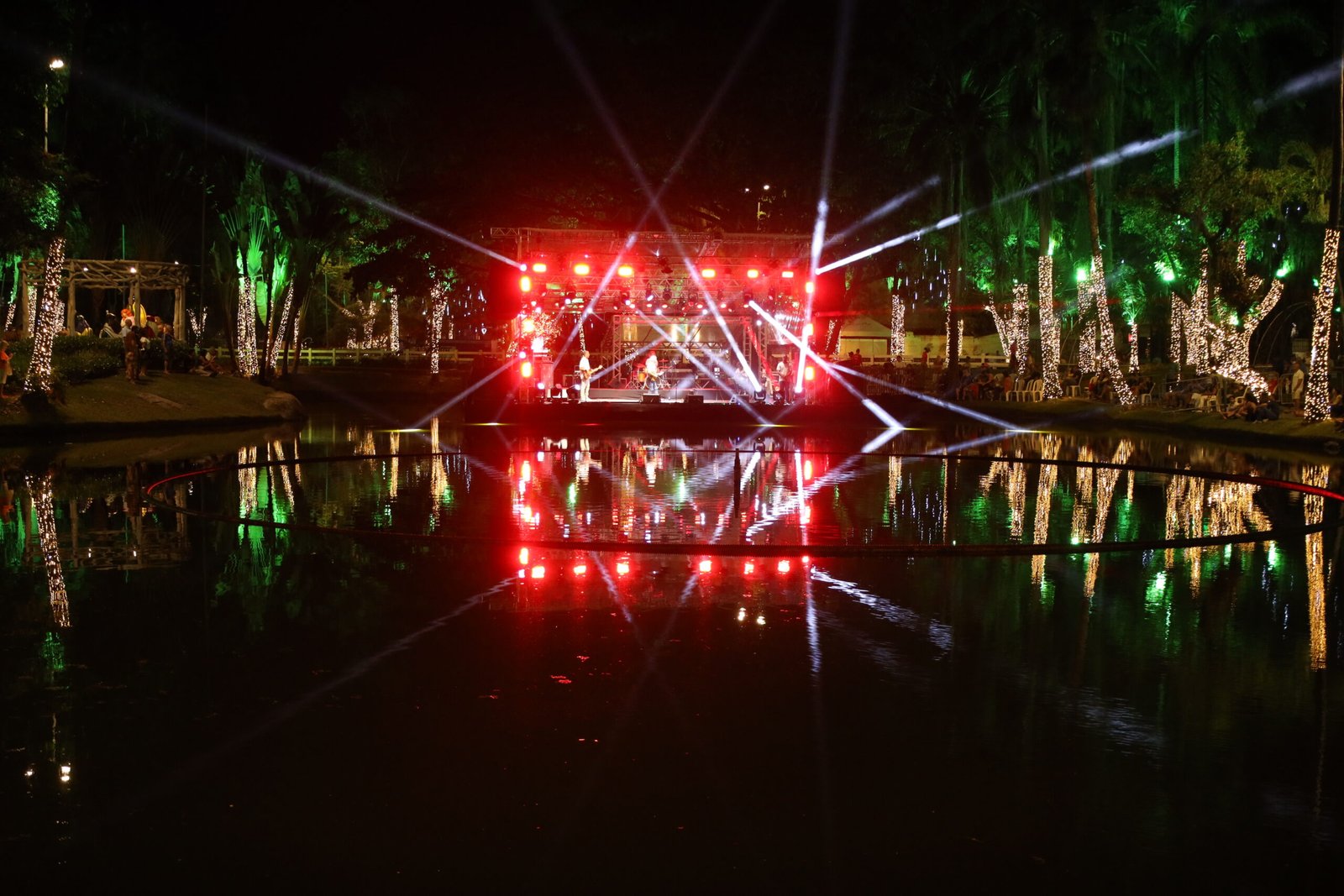 Programação Natalina em Niterói transforma o Campo de São Bento