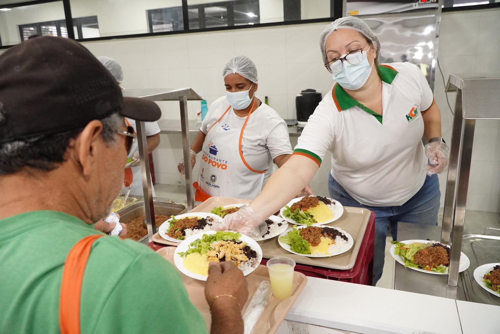 Restaurante do Povo de São Gonçalo oferece almoço natalino especial