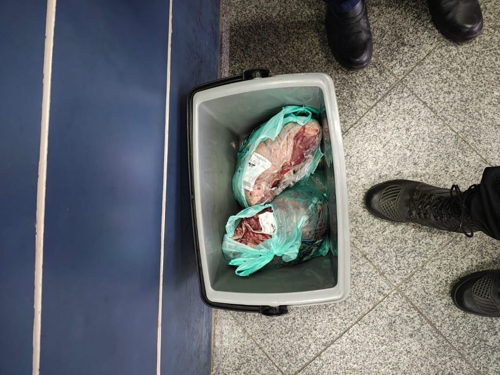 Tentativa de furto de carne em mercado termina com prisão em Maricá