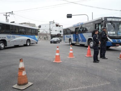 Trânsito do centro de São Gonçalo recebe mudanças