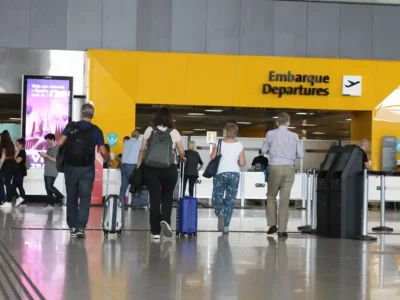 Voa Brasil facilita viagens de aposentados com passagens aéreas