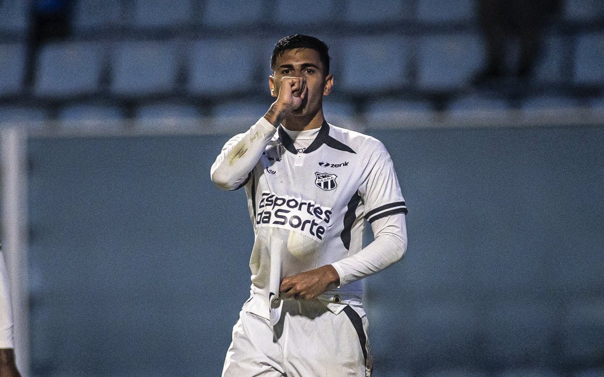 Botafogo avança com contratação do zagueiro David Ricardo