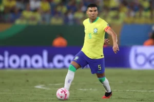 Flamengo negocia contratação de Casemiro, ex-capitão da seleção brasileira, pois o atleta está fora dos planos do Manchester United | Gilvan de Souza/CRF