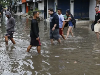 Enchentes: especialistas criam material para evitar doenças