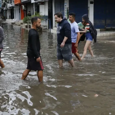 Enchentes: especialistas criam material para evitar doenças