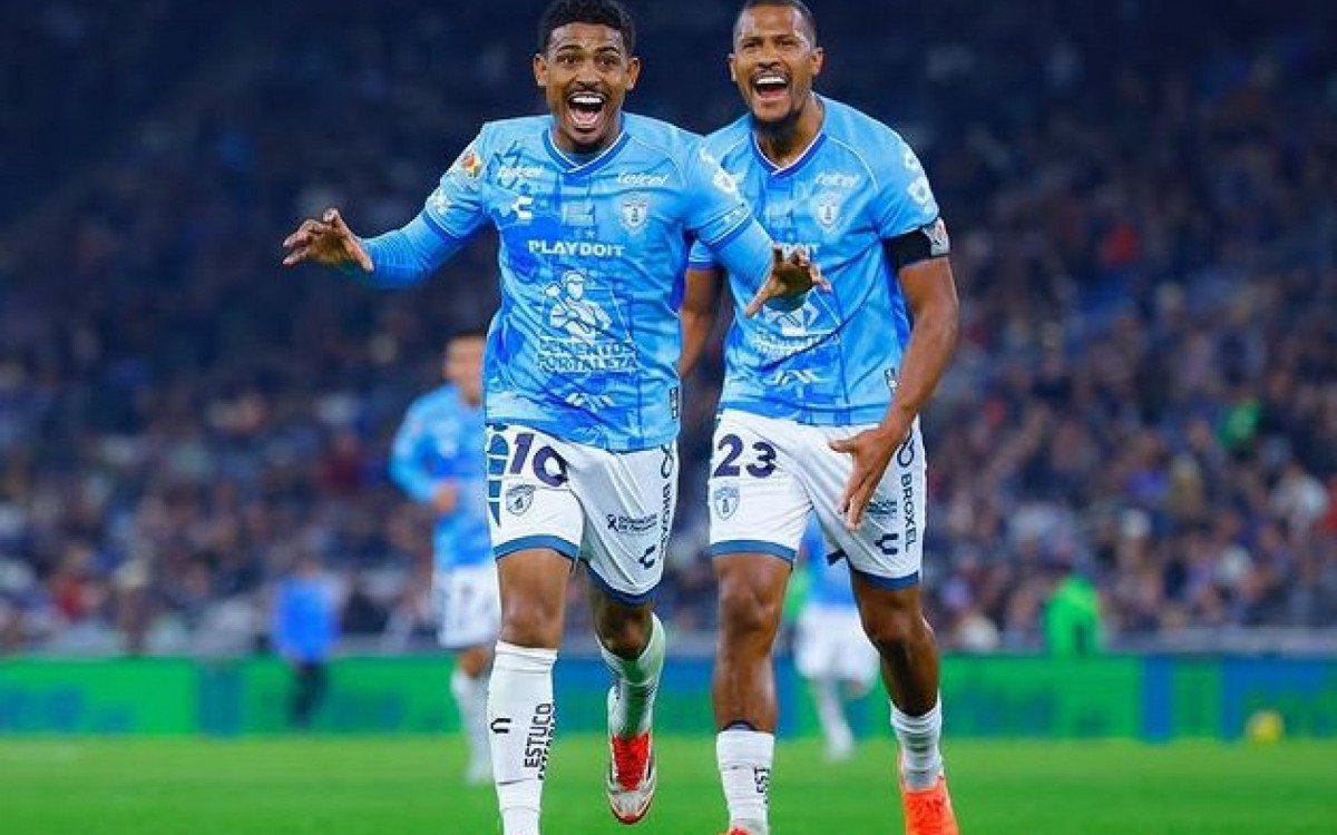 Ex-Fluminense marca seu primeiro gol pelo Pachuca
