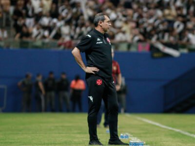 Fábio Carille estreia em São Januário como técnico do Vasco