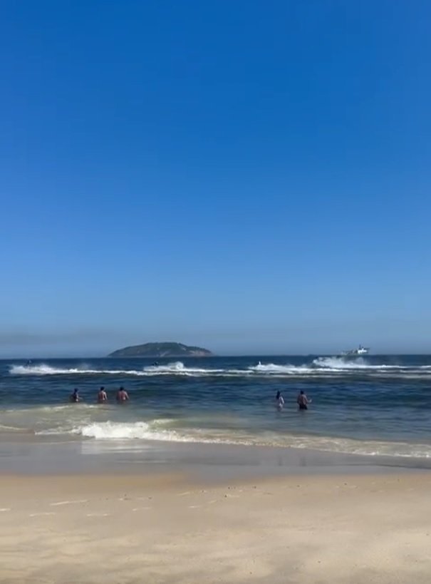 Flagrante de jet skis em Piratininga expõe prática irregular e riscos - Vídeo