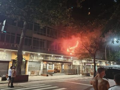 Incêndio em Ipanema destrói apartamento vizinho à Galeria River - Vídeo