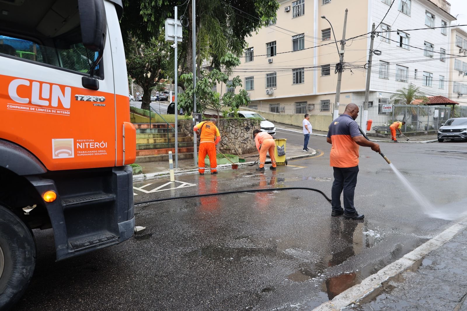 Niterói intensifica operações do programa Cidade Limpa no Fonseca