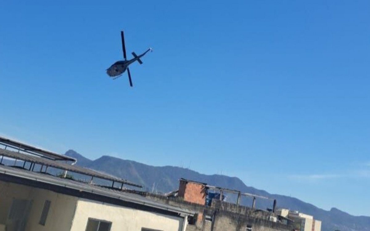 Operação policial no Complexo da Maré mira quadrilha de roubo de cargas - Vídeo