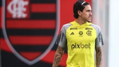 Pedro anima torcida do Flamengo ao mostrar evolução na recuperação
