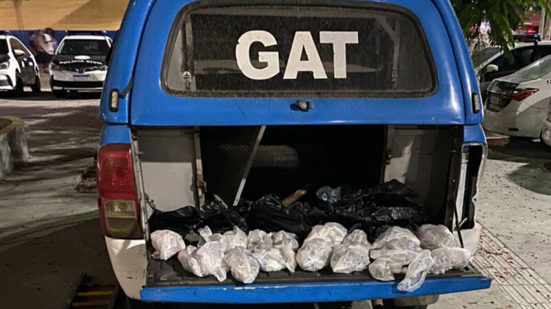 Policiais apreendem drogas escondidas em escola de Cabo Frio