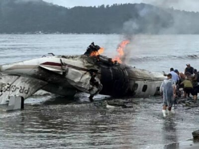 São Paulo: Avião de pequeno porte cai em Ubatuba