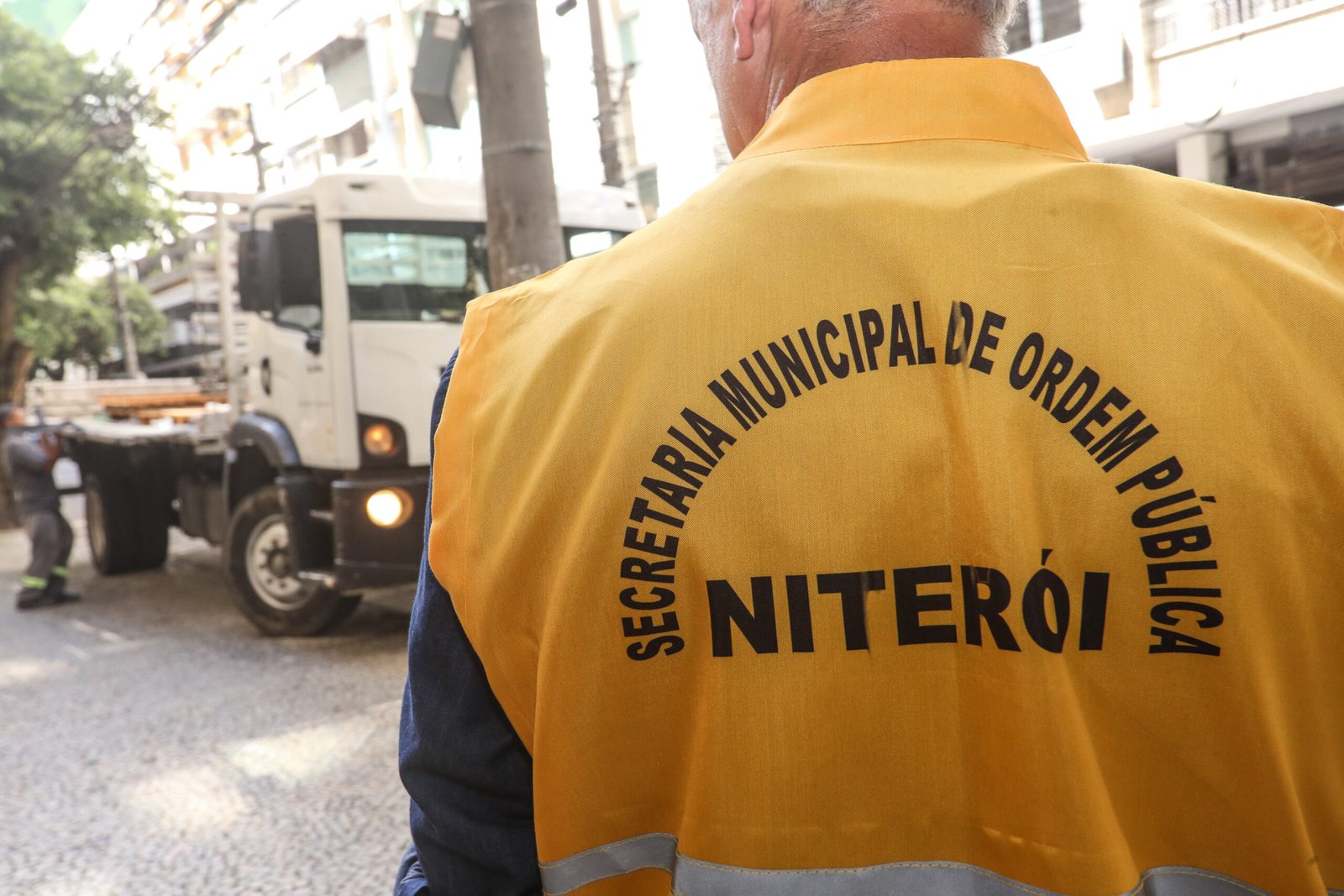 Seop inicia programa Calçada Livre para liberar calçadas em Niterói