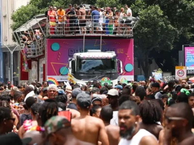 Carnaval de Rua no Rio começa com o Carrossel de Emoções e mais de 450 blocos