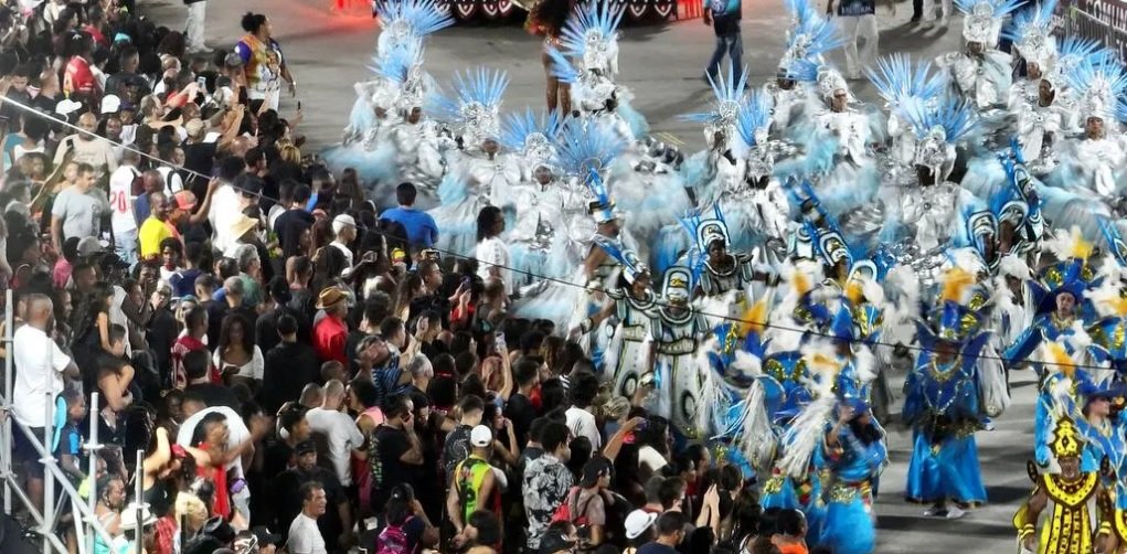 Carnaval 2025: Desfile das Escolas de Samba de Niterói da Série A acontece neste sábado (22) na passarela montada no Caminho Niemeyer | Divulgação