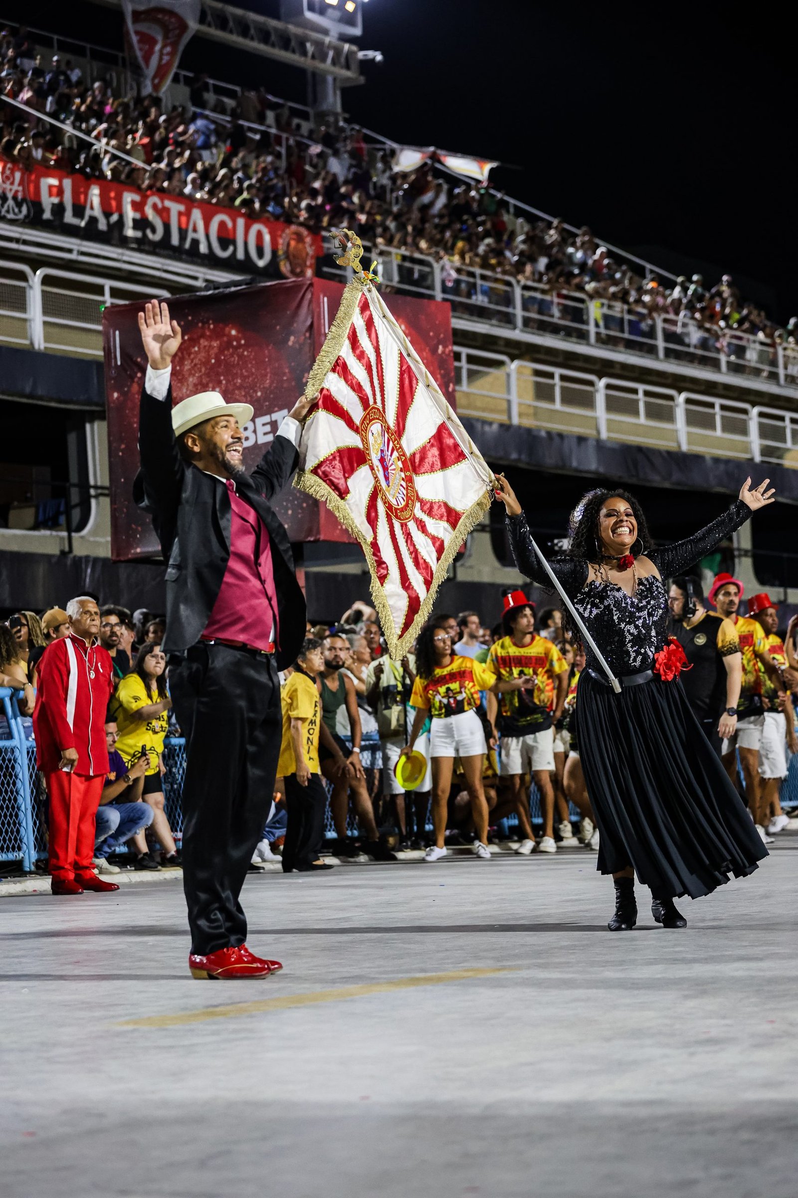 Fabrício Pires e Giovanna Justo, Casal de Mestre-Sala e Porta bandeira com a União de Maricá 