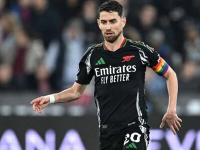 Flamengo insiste, mas Arsenal recusa liberar Jorginho