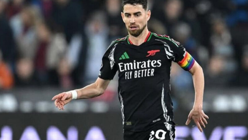Flamengo insiste, mas Arsenal recusa liberar Jorginho