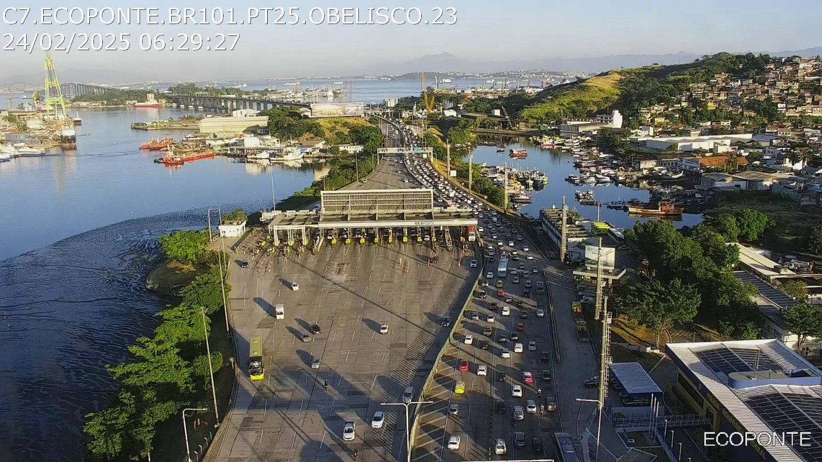 Segunda-feira, 21/2: Trânsito intenso nos bairros de Niterói em direção à Ponte – VÍDEOS