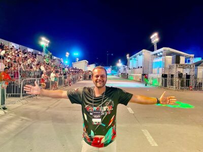 André Bento, presidente da Neltur no Carnaval de Niterói 2025 | Reprodução