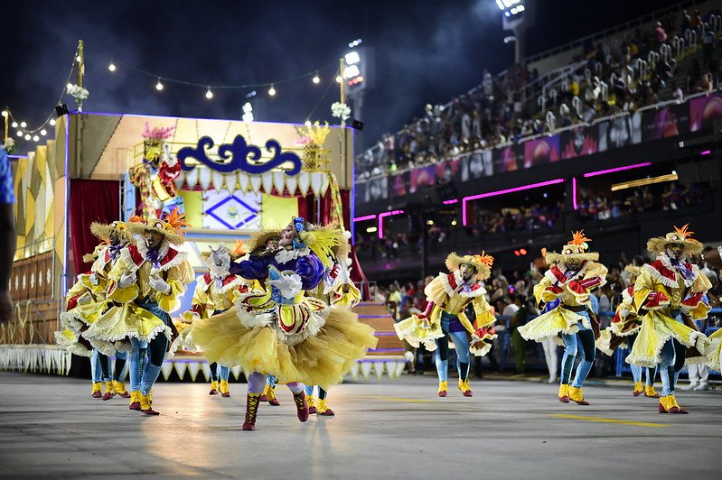 Comissão de Frente Acadêmicos de Niterói Carnaval 2025 - Divulgação-Riotur-Alexandre Loureiro.jpg