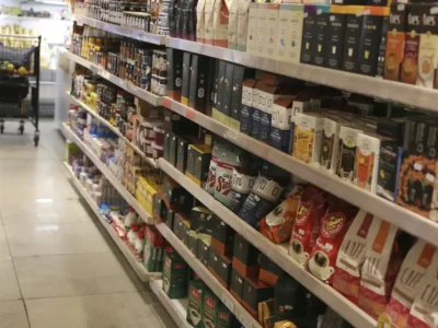 Governo zera imposto de alimentos importados a partir desta sexta-feira: saiba quais