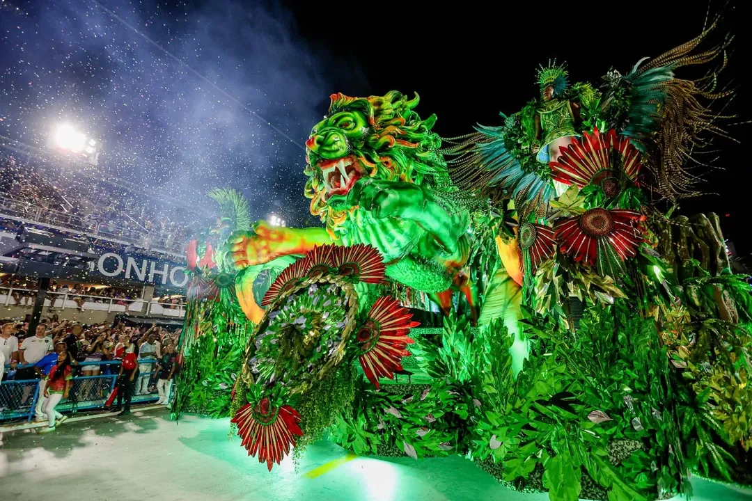 Estácio de Sá leva o Leão à Amazônia buscando voltar ao Grupo Especial no Carnaval 2025 - S1 Fotografia