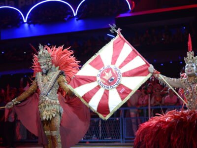 Julinho e Rute, casal de mestre-sala e porta-bandeira da Unidos do Viradouro no Carnaval 2025 - Alex Ferro-Riotur