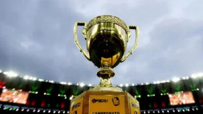 Logo da Globo com imagem de jogo do Campeonato Carioca