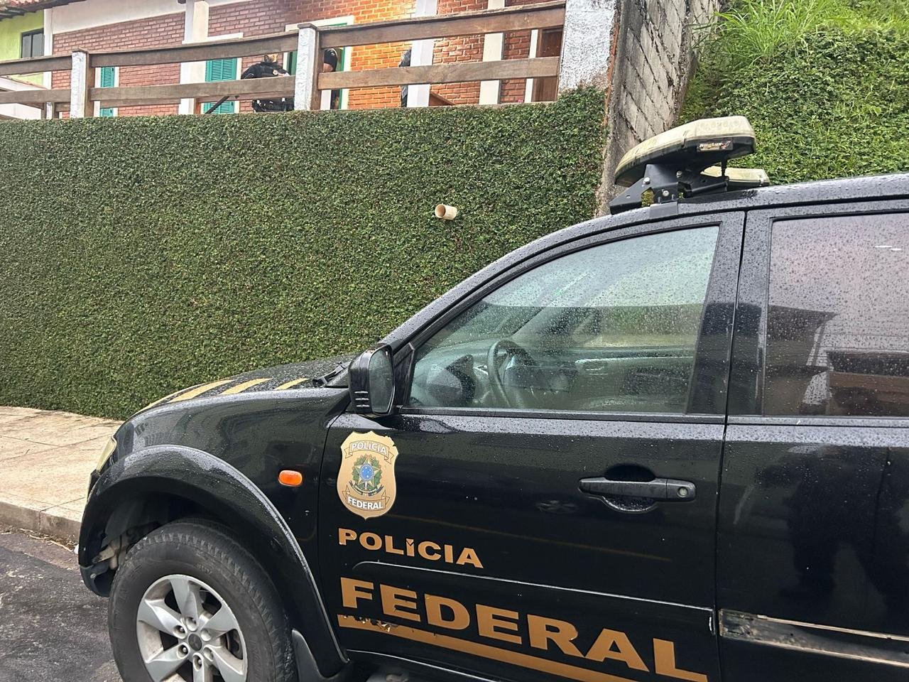 Operação da PF mira prefeito de Cabo Frio, deputado estadual e candidato derrotado no estado do Rio de Janeiro